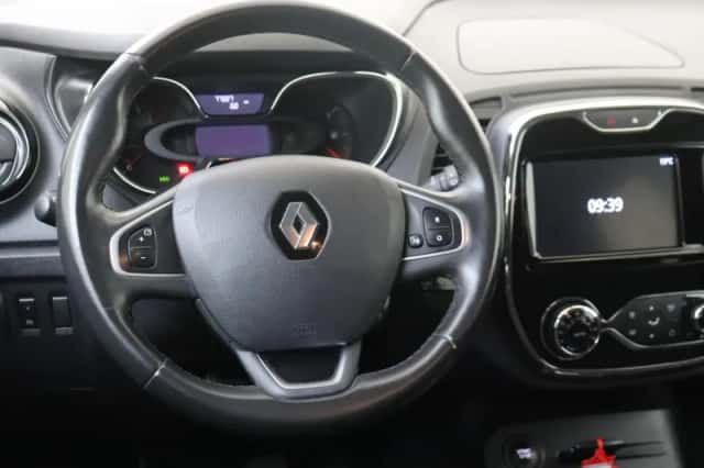 Renault Captur (2016) thumbnail 10