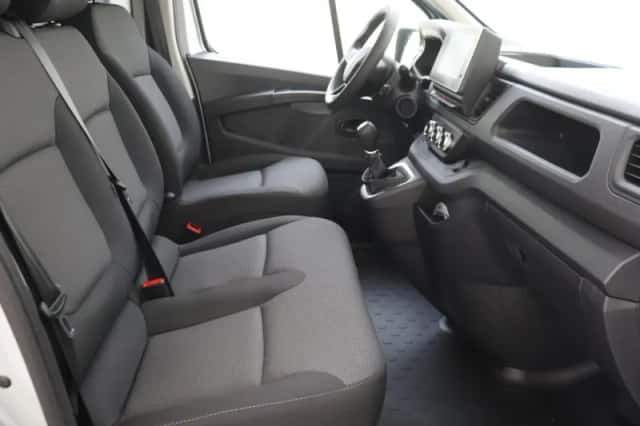 Renault Trafic (2025) thumbnail 5