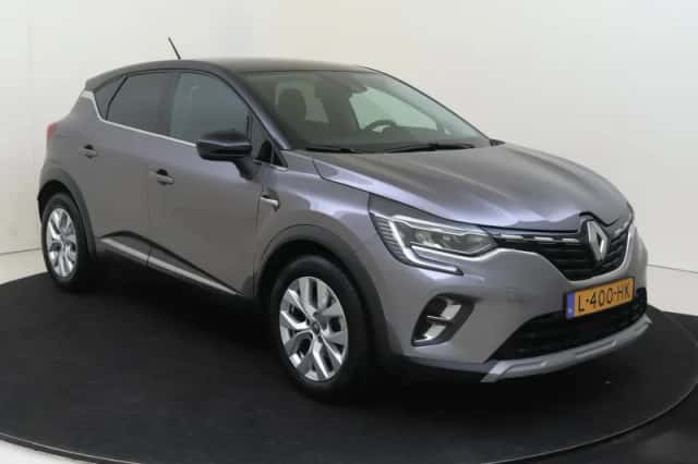 Renault Captur (2021) thumbnail 2
