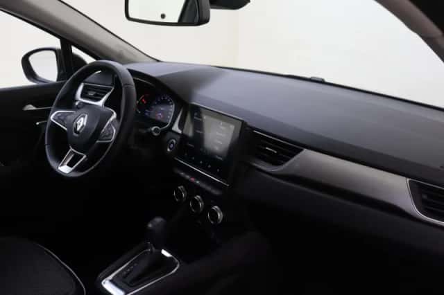 Renault Captur (2021) thumbnail 5