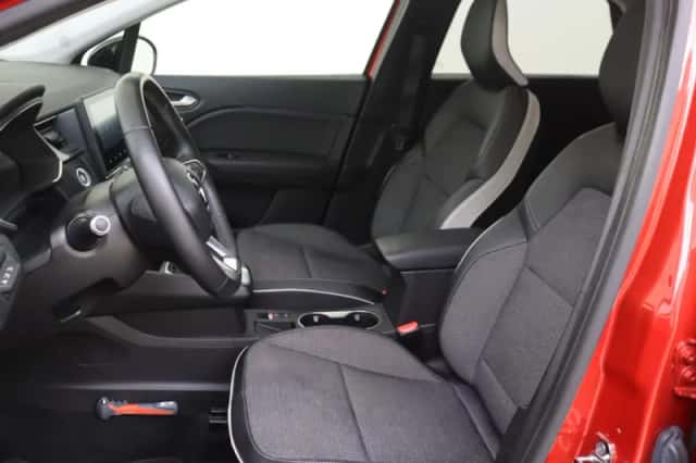 Renault Captur (2021) thumbnail 11