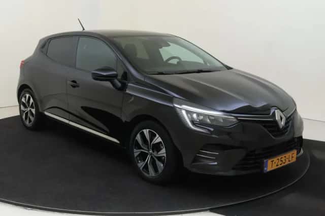 Renault Clio (2023) thumbnail 2