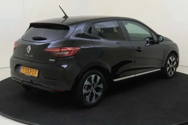 Renault Clio (2023) thumbnail 4