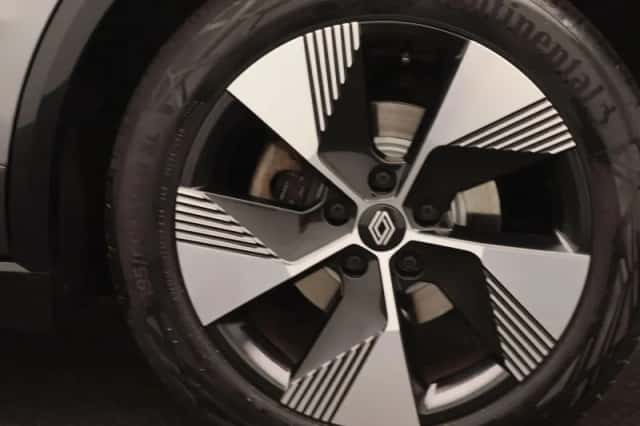 Renault Mégane E-Tech (2023) thumbnail 15
