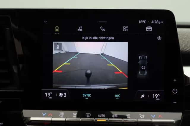 Renault Mégane E-Tech (2023) thumbnail 16