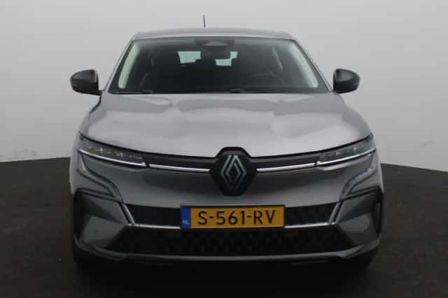 Renault Mégane E-Tech (2023) thumbnail 3