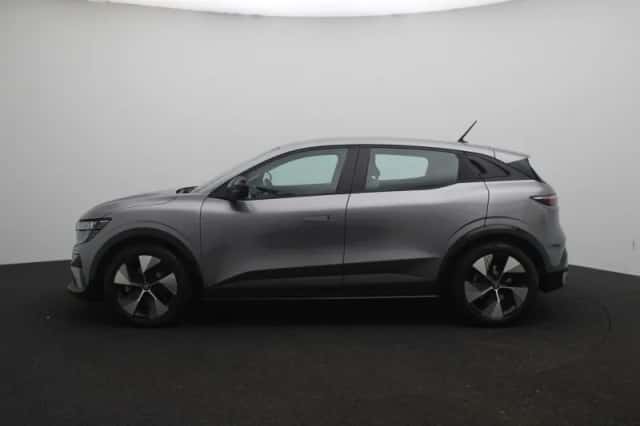 Renault Mégane E-Tech (2023) thumbnail 4