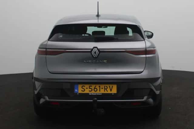 Renault Mégane E-Tech (2023) thumbnail 5