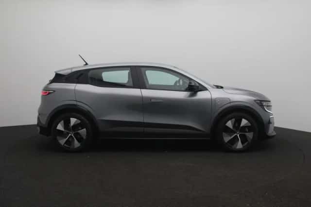 Renault Mégane E-Tech (2023) thumbnail 6