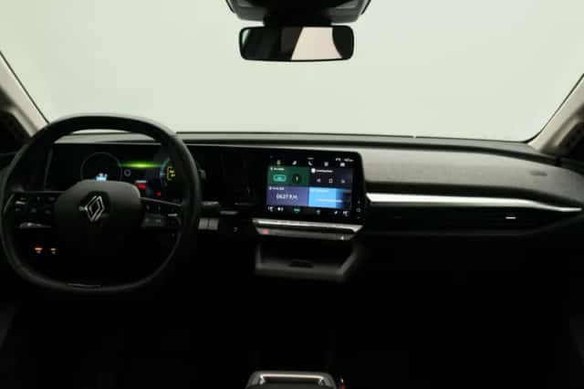 Renault Mégane E-Tech (2023) thumbnail 7