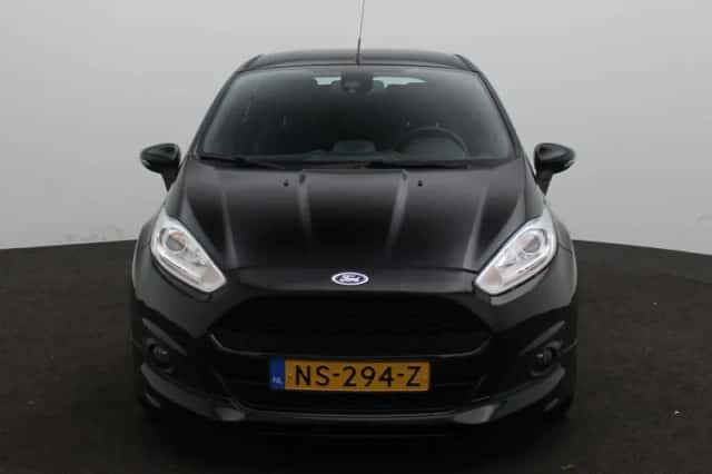Ford Fiesta (2017) thumbnail 3