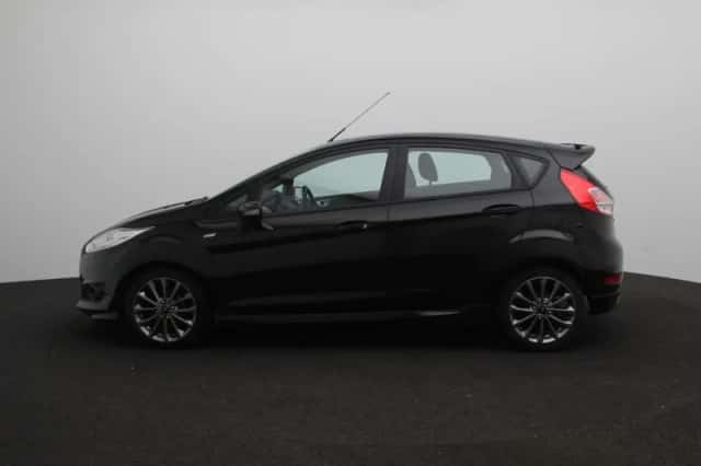 Ford Fiesta (2017) thumbnail 4