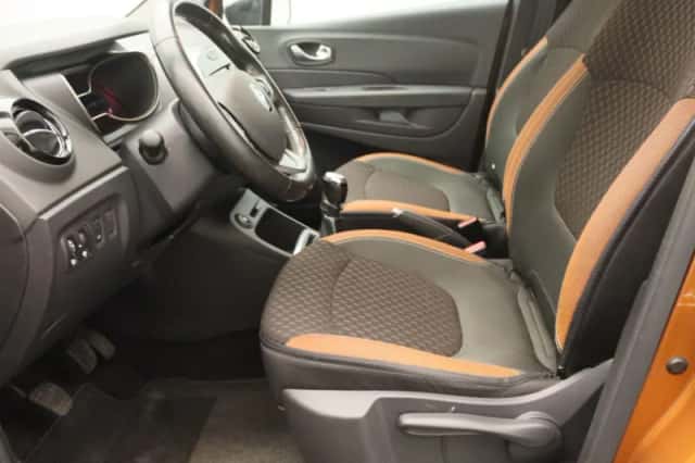 Renault Captur (2019) thumbnail 12