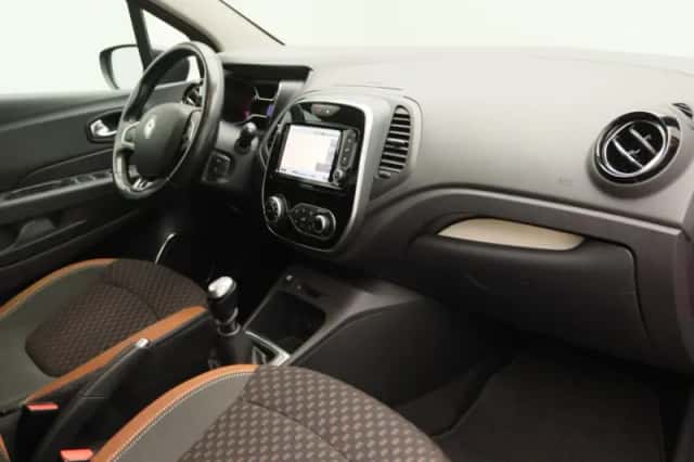 Renault Captur (2019) thumbnail 24