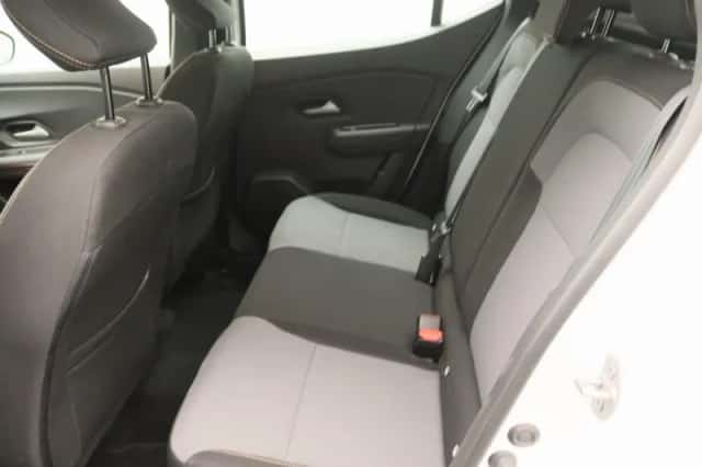 Dacia Sandero Stepway (2024) thumbnail 11