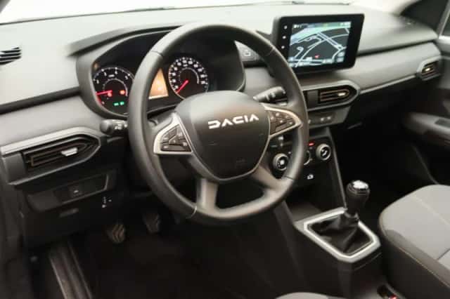 Dacia Sandero Stepway (2024) thumbnail 23