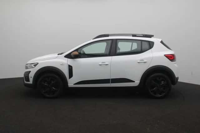 Dacia Sandero Stepway (2024) thumbnail 4