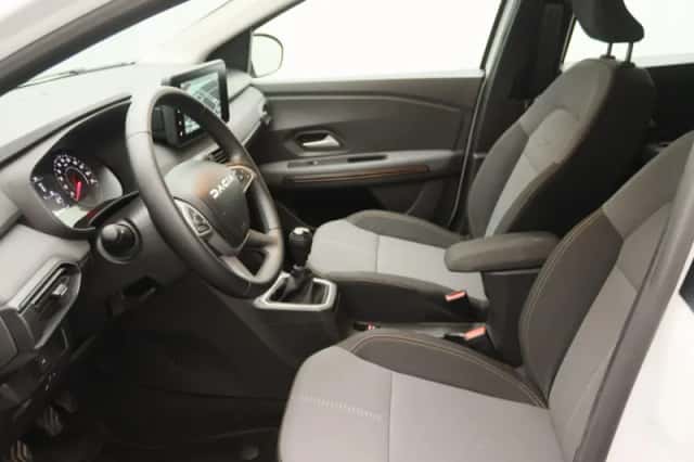 Dacia Sandero Stepway (2024) thumbnail 10