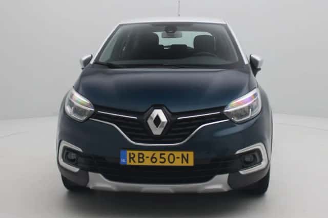 Renault Captur (2017) thumbnail 3