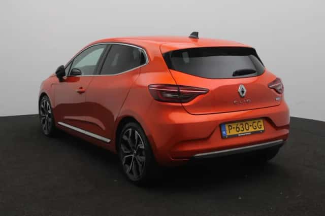 Renault Clio (2022) thumbnail 2