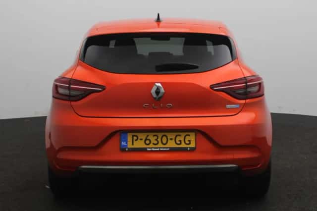 Renault Clio (2022) thumbnail 5