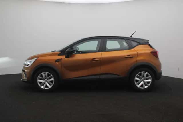 Renault Captur (2021) thumbnail 4