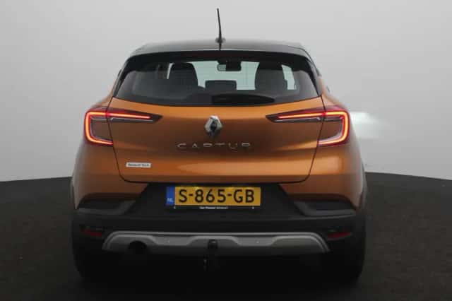 Renault Captur (2021) thumbnail 5