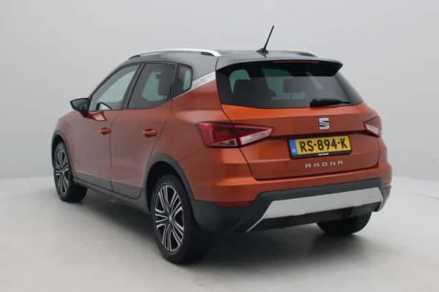 SEAT Arona (2018) thumbnail 2