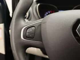 Renault Captur (2018) thumbnail 17