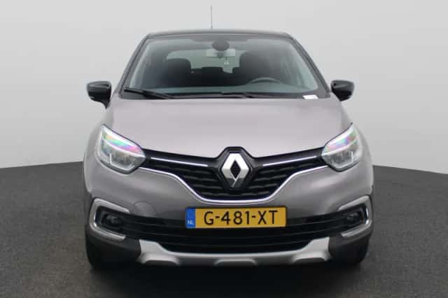 Renault Captur (2020) thumbnail 3