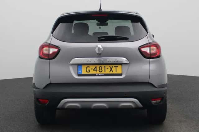 Renault Captur (2020) thumbnail 5