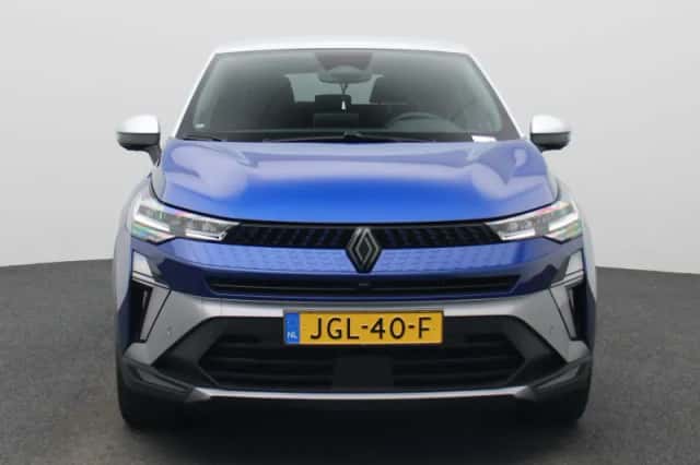 Renault Captur (2025) thumbnail 3