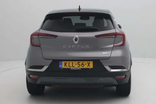 Renault Captur (2021) thumbnail 5
