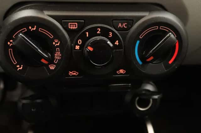 Suzuki Ignis (2018) thumbnail 18