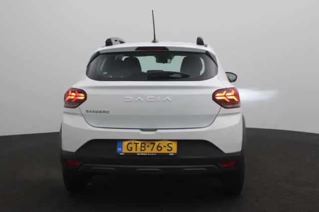 Dacia Sandero Stepway (2024) thumbnail 5