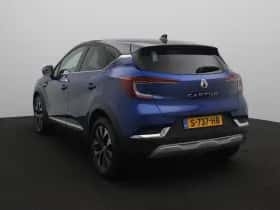 Renault Captur (2023) thumbnail 2