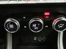 Renault Captur (2023) thumbnail 19
