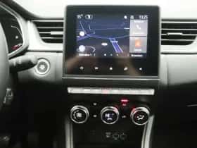 Renault Captur (2023) thumbnail 8