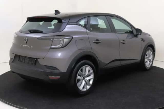 Renault Captur (2025) thumbnail 4
