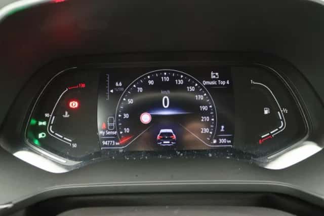 Renault Captur (2021) thumbnail 7