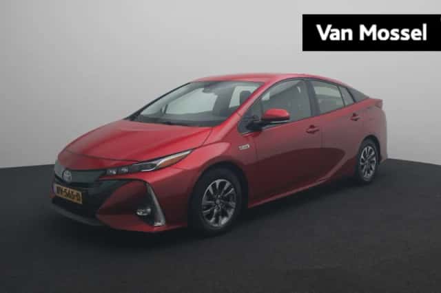 Toyota Prius (2018) thumbnail 1