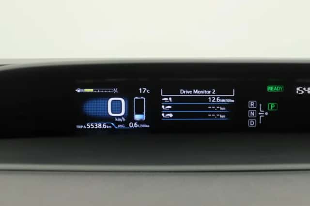 Toyota Prius (2018) thumbnail 8