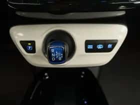Toyota Prius (2018) thumbnail 10