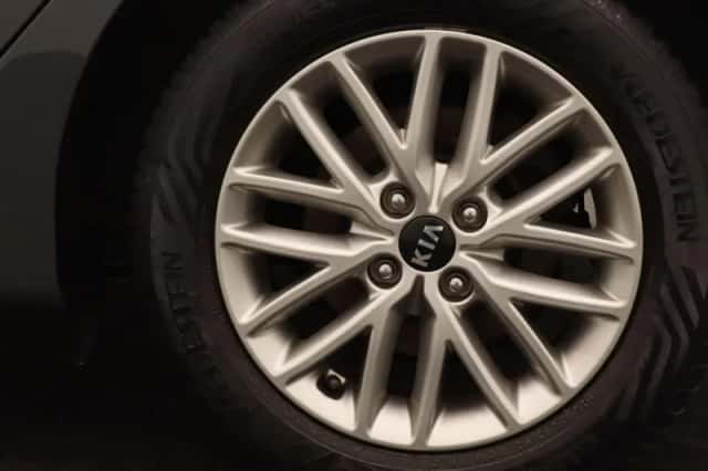 Kia Rio (2021) thumbnail 16