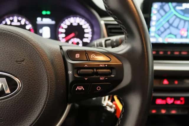 Kia Rio (2021) thumbnail 18