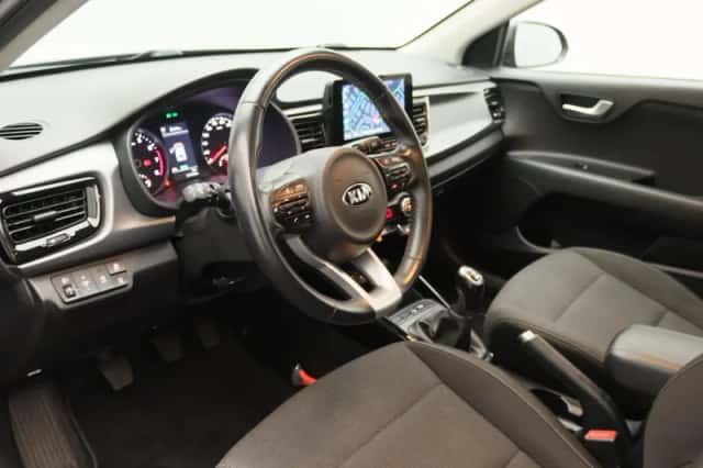 Kia Rio (2021) thumbnail 22
