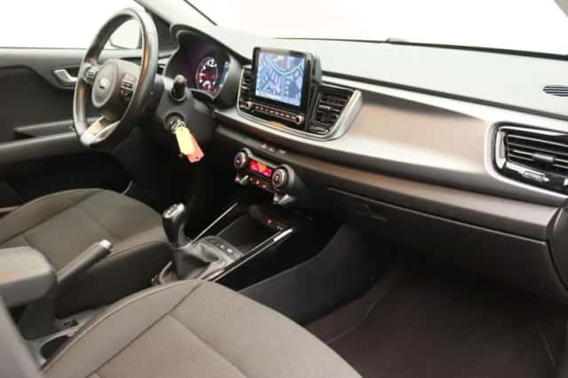 Kia Rio (2021) thumbnail 23