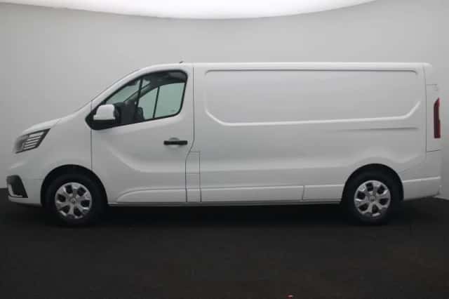 Renault Trafic (2025) thumbnail 4