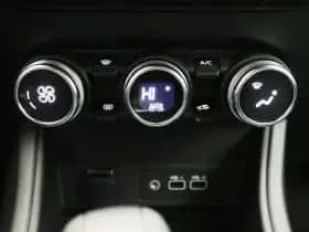 Renault Captur (2023) thumbnail 12