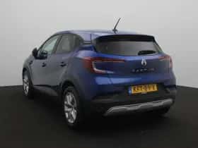 Renault Captur (2023) thumbnail 3